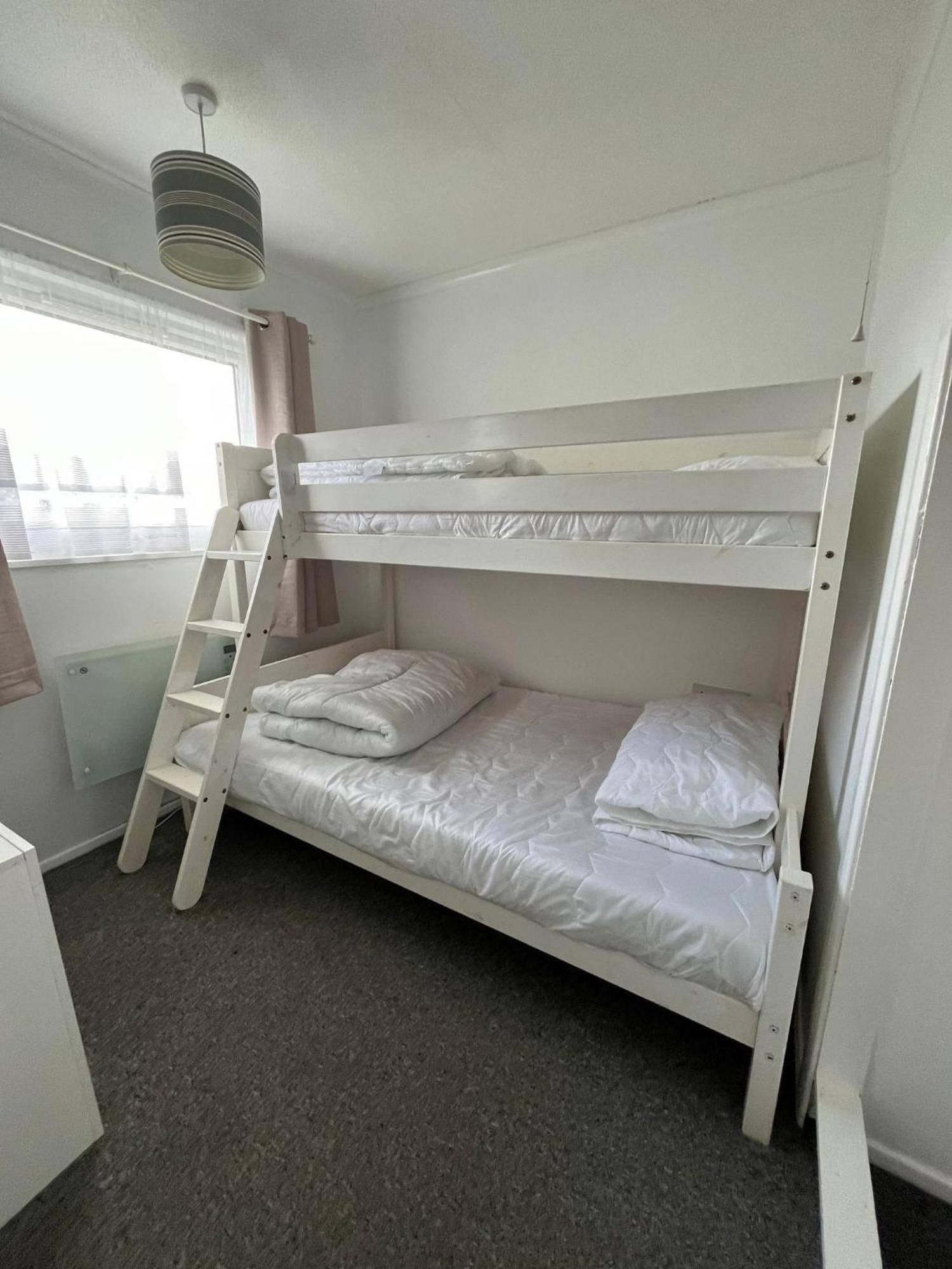 Signature, Scratby - Two Bed Chalet, Sleeps 7, Free Wi-Fi, Bed Linen And Towels Included, Pets Welcome And Onsite Entertainment Available Εξωτερικό φωτογραφία